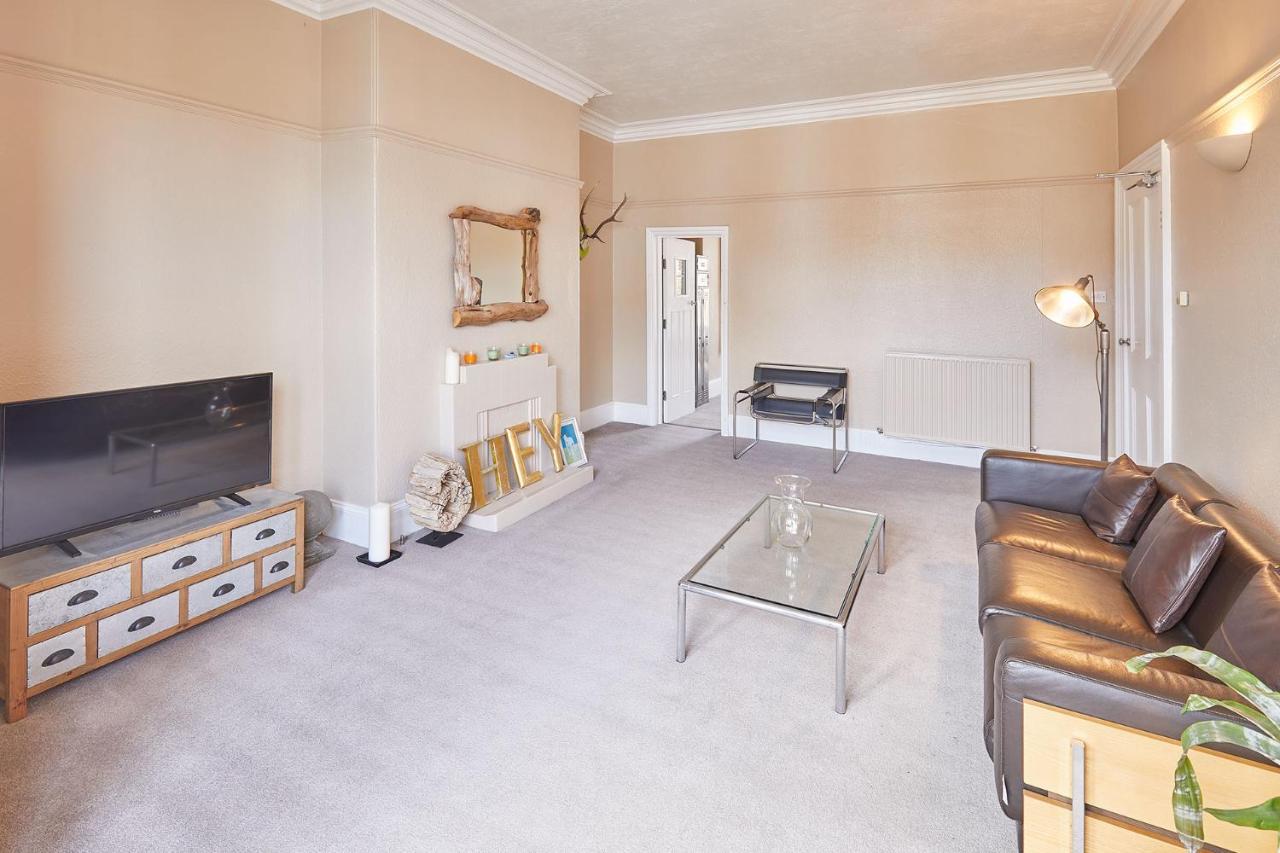 Host & - Time Out Apartment *